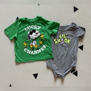PEANUTS|Baby gender neutral Lucky Charmer Green T-Shirt & Shark Gray Onesie Set•